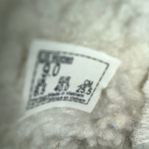 Vans Gray Slip-On Shoes with sherpa lining - Picture 4 of 4